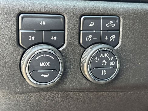 Used 2025 Chevrolet Silverado 2500 LT w/ All Star Edition AWD/4WD image 20