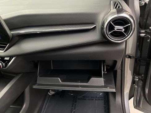 Used 2026 Chevrolet Equinox LT FWD image 39