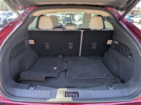 Certified 2025 Ford Mustang Mach-E Premium image 35