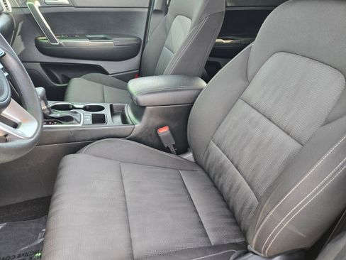 Used 2022 Kia Sportage LX image 22