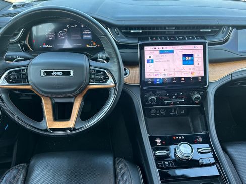 Used 2022 Jeep Grand Cherokee L Summit AWD/4WD image 16