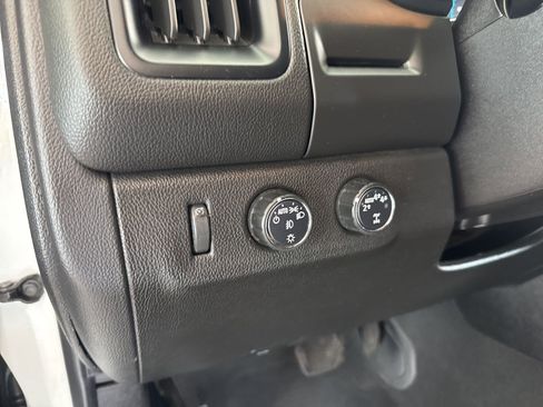 Used 2019 Chevrolet Colorado LT w/ LT Convenience Package image 19