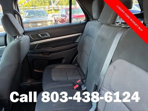 Used 2018 Ford Explorer XLT w/ Equipment Group 201A FWD image 12