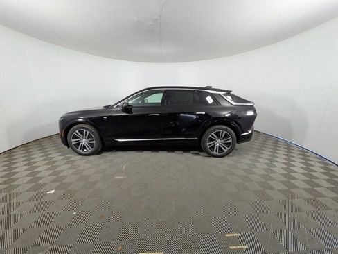 New 2026 Cadillac Lyriq Luxury image 25