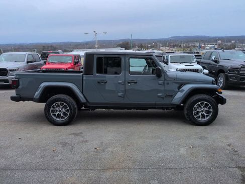 New 2026 Jeep Gladiator Sport AWD/4WD image 9