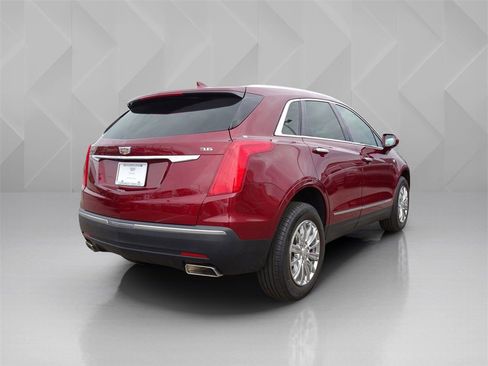 Used 2018 Cadillac XT5 Luxury w/ Driver Awareness Package image 5