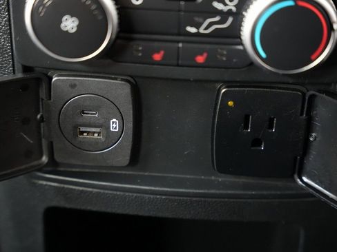 Used 2020 Ford Explorer Limited image 45