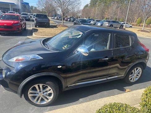 Used 2012 Nissan Juke SL w/ Chrome Pkg image 3
