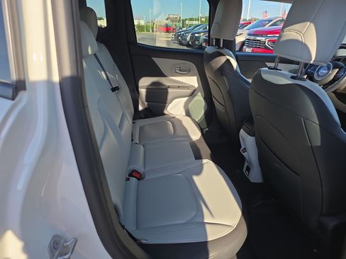 Used 2020 Jeep Renegade Limited w/ Safety and Security Group FWD image 9