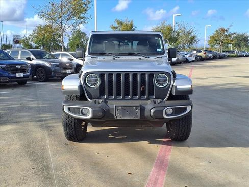 Used 2022 Jeep Gladiator Overland w/ Popular Equipment Package image 23