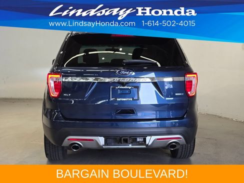 Used 2016 Ford Explorer XLT w/ Equipment Group 202A AWD/4WD image 6