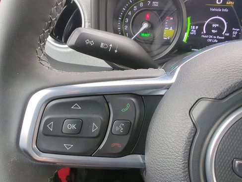 Used 2025 Jeep Wrangler Unlimited Sahara w/ Safety Group AWD/4WD image 29