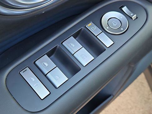 New 2026 Hyundai Ioniq 9 SEL image 13