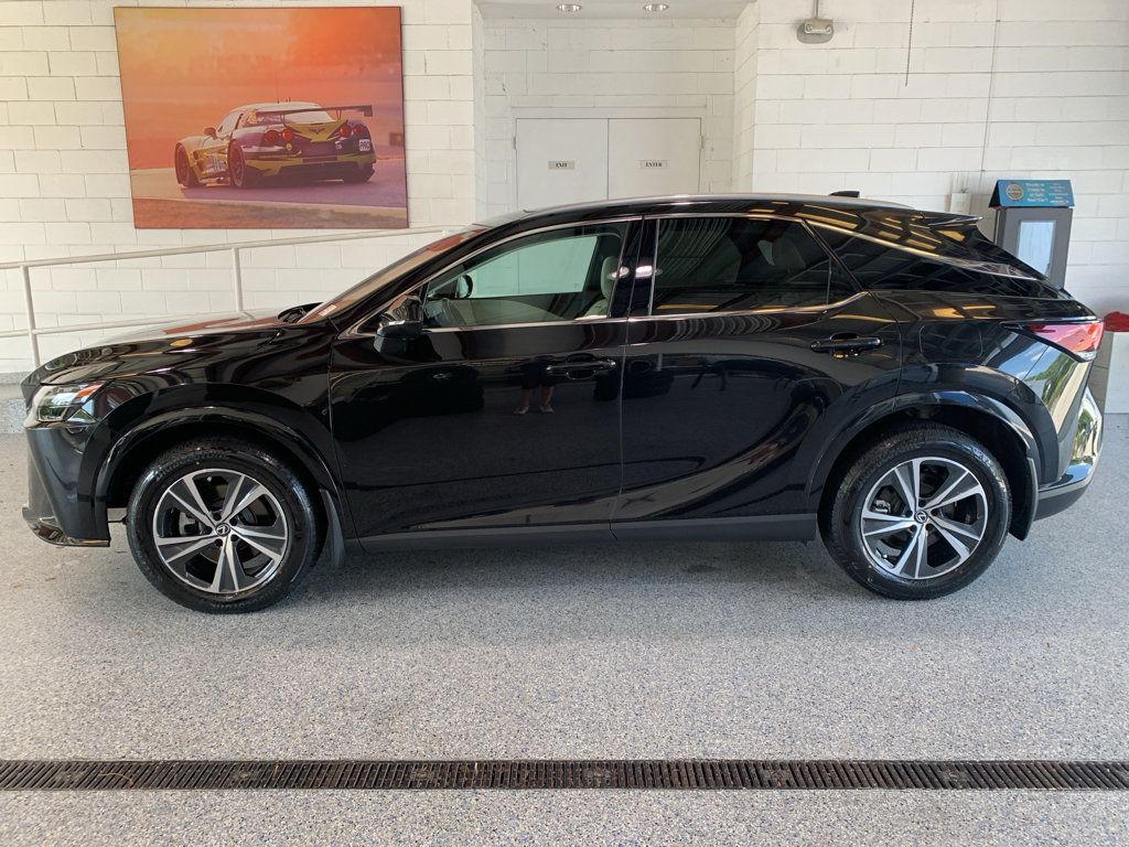 Used 2023 Lexus RX 350 Premium w/ Accessory Package (Z1) AWD/4WD image 5