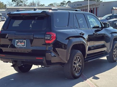 Certified 2025 Toyota 4Runner SR5 image 5