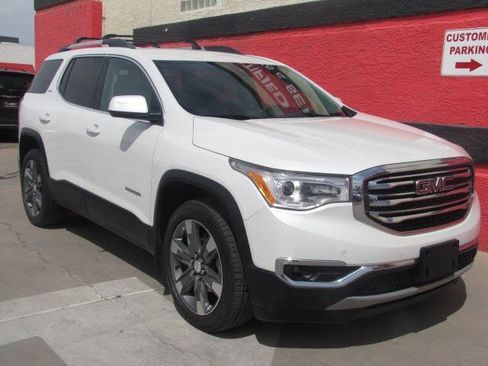 Used 2017 GMC Acadia SLT AWD/4WD image 3
