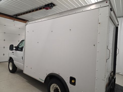 Used 2018 Ford E-350 and Econoline 350 Super Duty w/ Power Windows & Locks Group RWD image 14