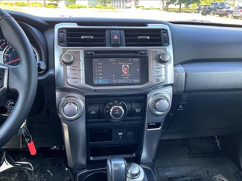 Used 2017 Toyota 4Runner SR5 Premium AWD/4WD image 8