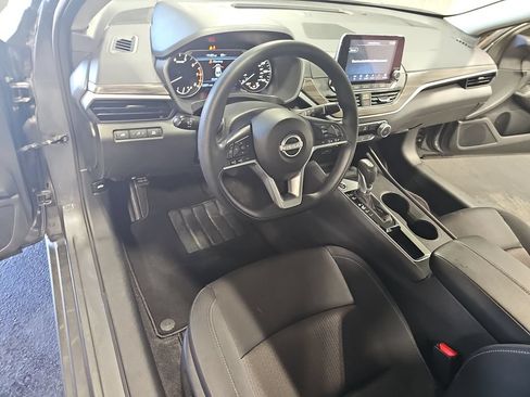 Certified 2025 Nissan Altima 2.5 SV FWD image 15
