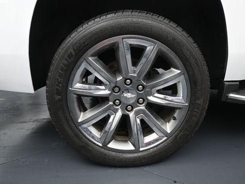 Used 2015 Chevrolet Tahoe LTZ RWD image 9