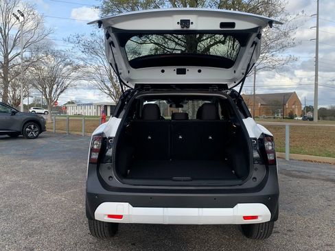 New 2026 Nissan Kicks SV w/ SV Premium Package image 5