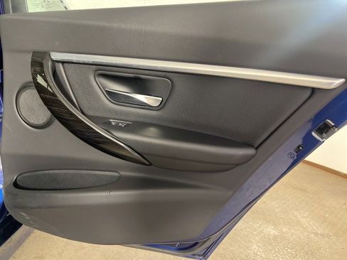 Used 2018 BMW 330i xDrive Sedan w/ Premium Package image 13