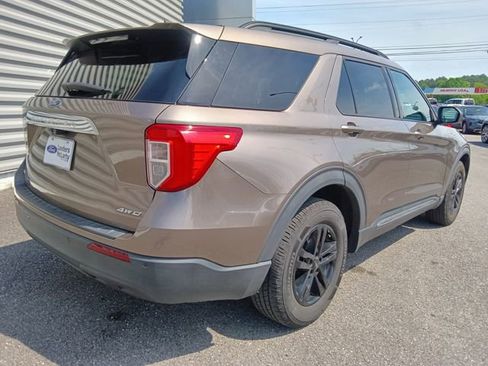 Certified 2021 Ford Explorer XLT AWD/4WD image 3