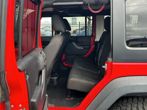 Used 2016 Jeep Wrangler Unlimited Sport w/ Quick Order Package 24S AWD/4WD image 32