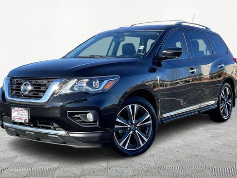 Used 2018 Nissan Pathfinder Platinum w/ Cargo Package image 2