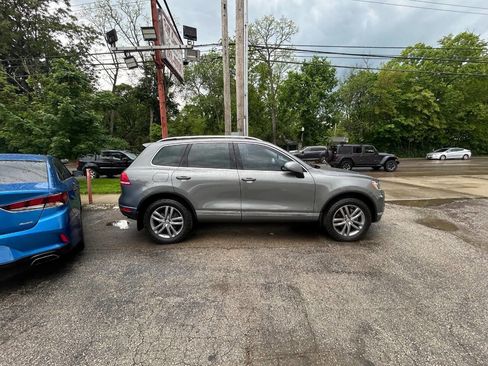Used 2016 Volkswagen Touareg VR6 AWD/4WD image 13