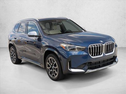 Used 2023 BMW X1 xDrive28i w/ Convenience Package AWD/4WD image 3
