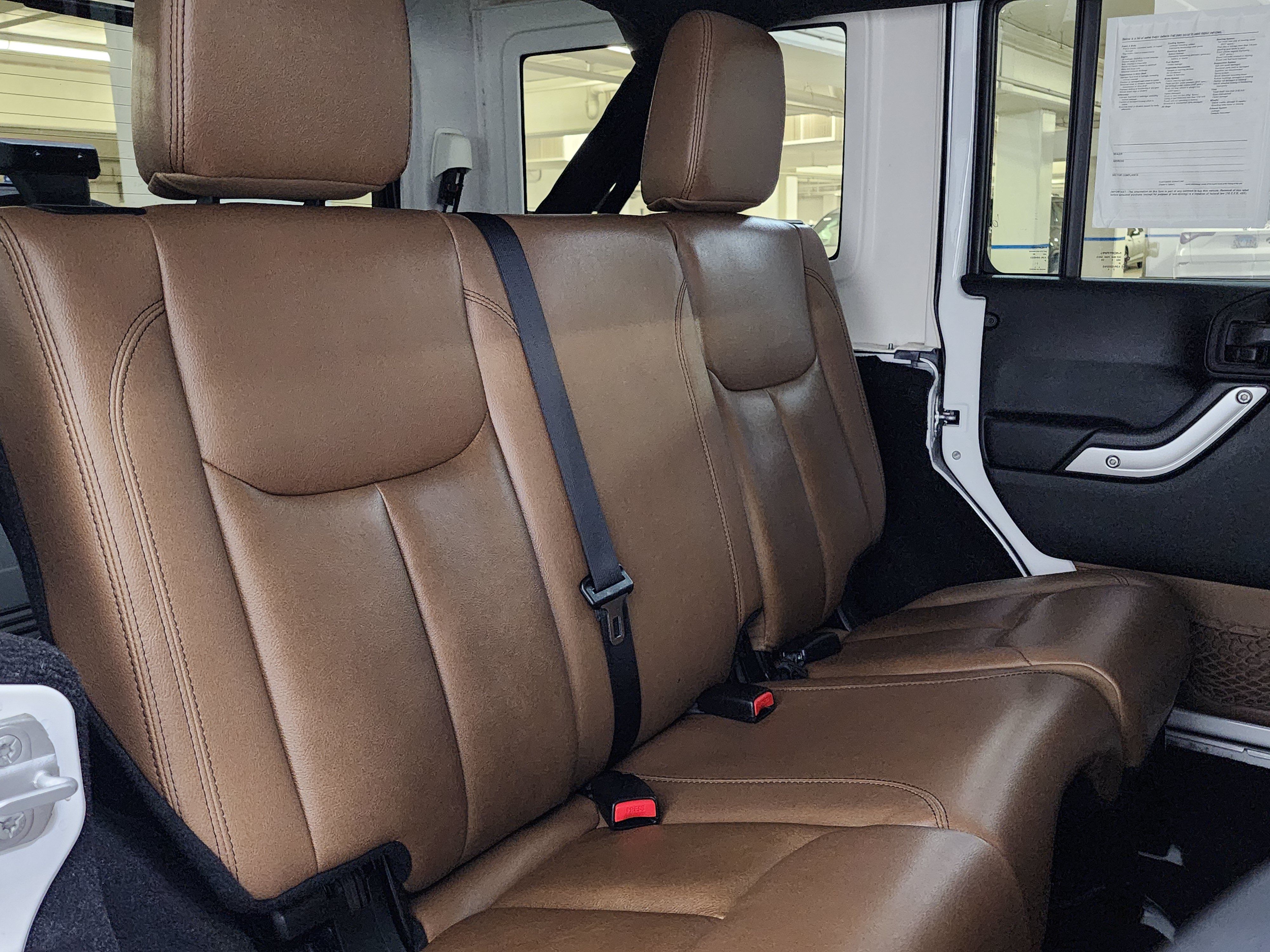 Used 2014 Jeep Wrangler Unlimited Sahara w/ Max Tow Package AWD/4WD image 22