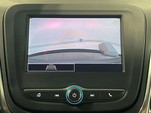 Used 2024 Chevrolet Equinox LS image 4