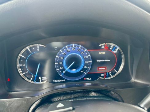 Used 2018 Cadillac Escalade Premium Luxury image 20