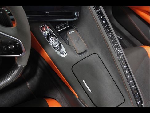 Used 2025 Chevrolet Corvette Z06 w/ Stealth Interior Trim Package RWD image 19