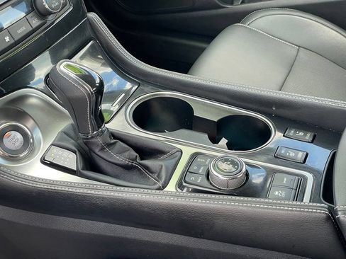 Used 2019 Nissan Maxima 3.5 SV w/ Floor Mat Group FWD image 19