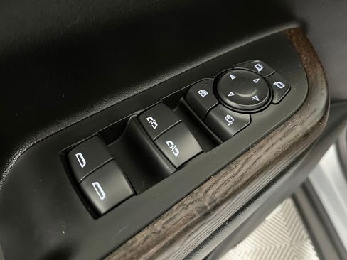 Used 2023 GMC Acadia Denali w/ Denali Ultimate Package image 21