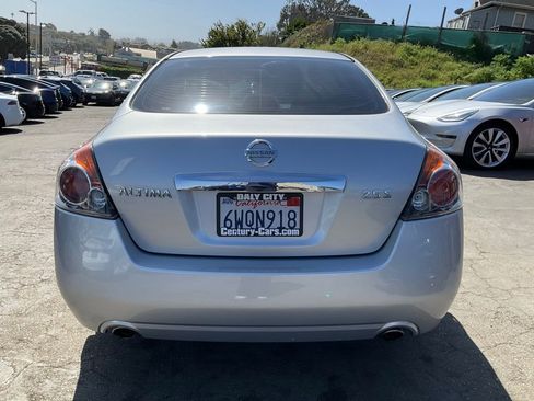 Used 2010 Nissan Altima 2.5 S w/ Convenience Plus Pkg image 4