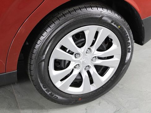 Used 2020 Kia Soul LX image 11