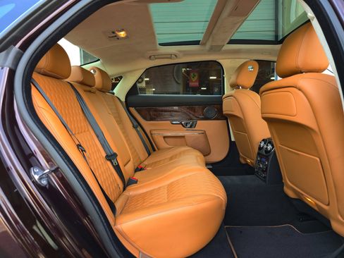 Used 2018 Jaguar XJ L Portfolio image 34