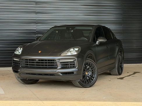Certified 2021 Porsche Cayenne Coupe AWD/4WD image 1