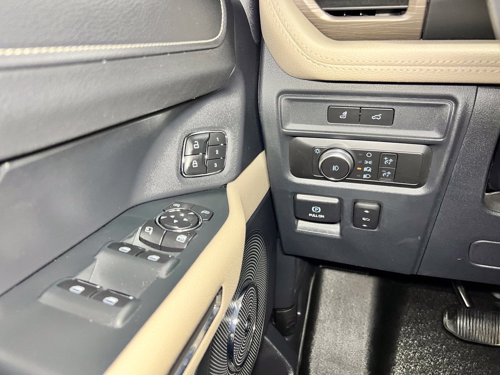 Used 2022 Ford Expedition Max Limited AWD/4WD image 30
