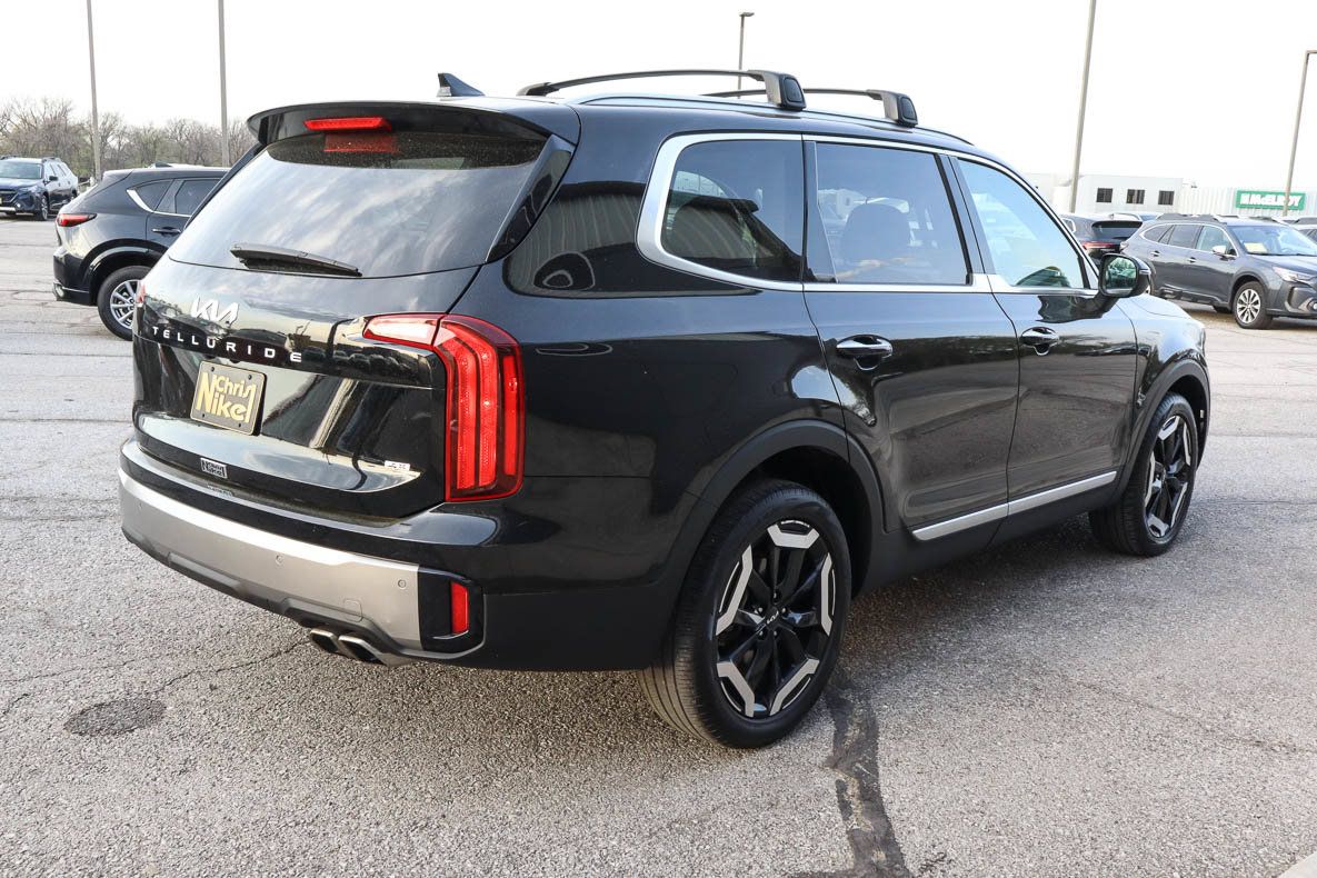 Used 2025 Kia Telluride S AWD/4WD image 4