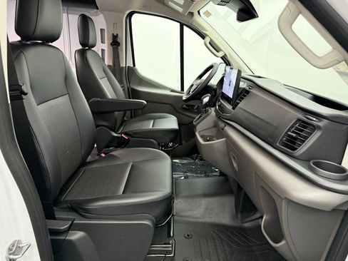 New 2025 Ford Transit 250 Low Roof image 24