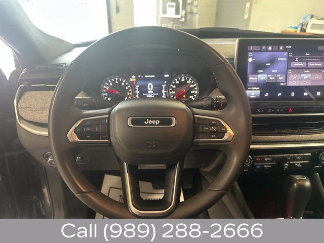 Used 2024 Jeep Compass Latitude AWD/4WD image 13