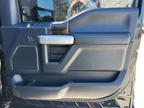 Used 2022 Ford F250 Lariat w/ Lariat Value Package image 58