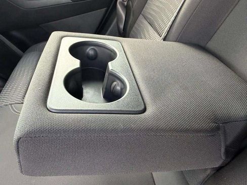 Used 2025 Chevrolet Equinox LT w/ Safety and Technology Package FWD image 12