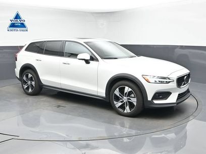 Used 2025 Volvo V60 B5 Cross Country Plus