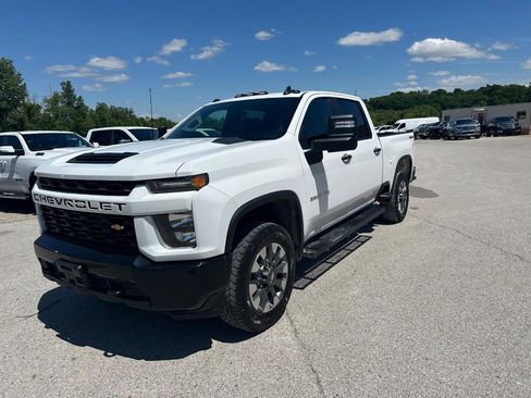 Used 2023 Chevrolet Silverado 2500 Custom w/ Custom Value Package AWD/4WD image 5