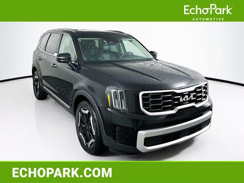Used 2025 Kia Telluride S FWD image 1